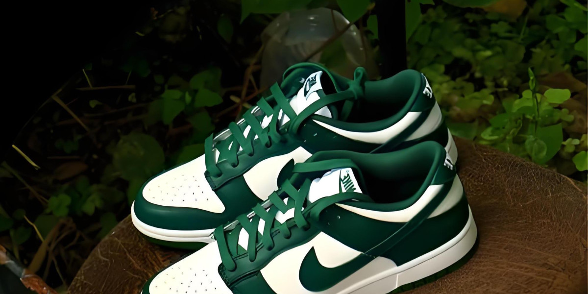 Nike Dunk系列解密：從復古籃球鞋到潮流指標的進化史